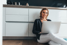 Tips On How to Stay Fit While Working From Home Tips On How to Stay Fit While Working From Home