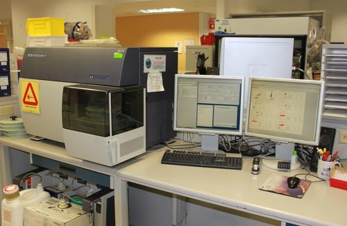 BD FACSanto II Flow Cytometry Analyzer flow_cytometry_machine.jpg